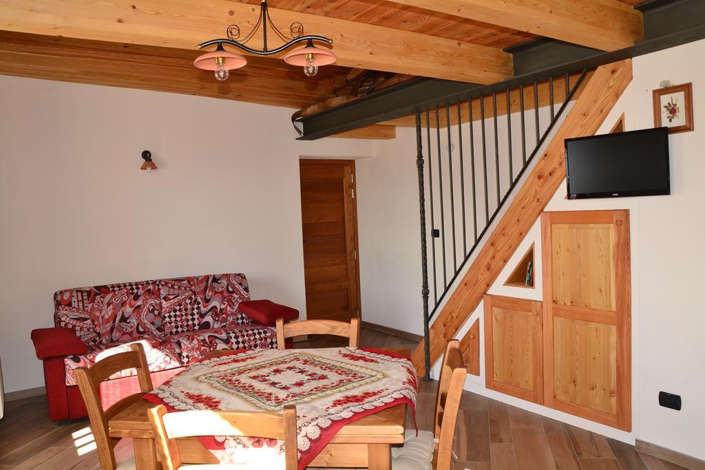 Lo Coppa Fen Apartment Aosta Ngoại thất bức ảnh