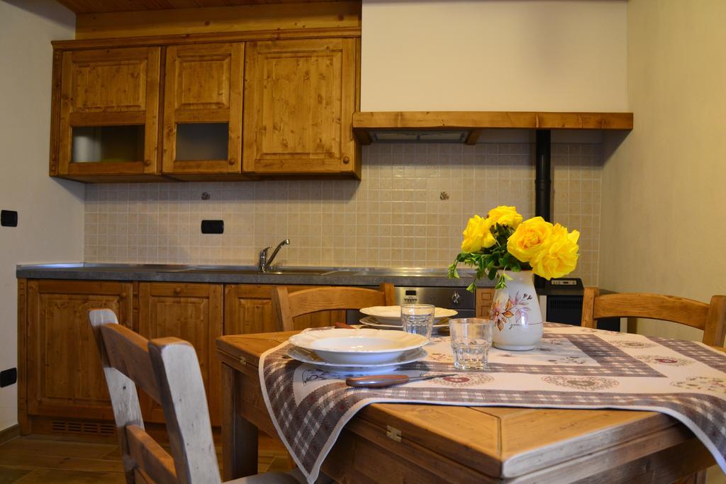 Lo Coppa Fen Apartment Aosta Phòng bức ảnh